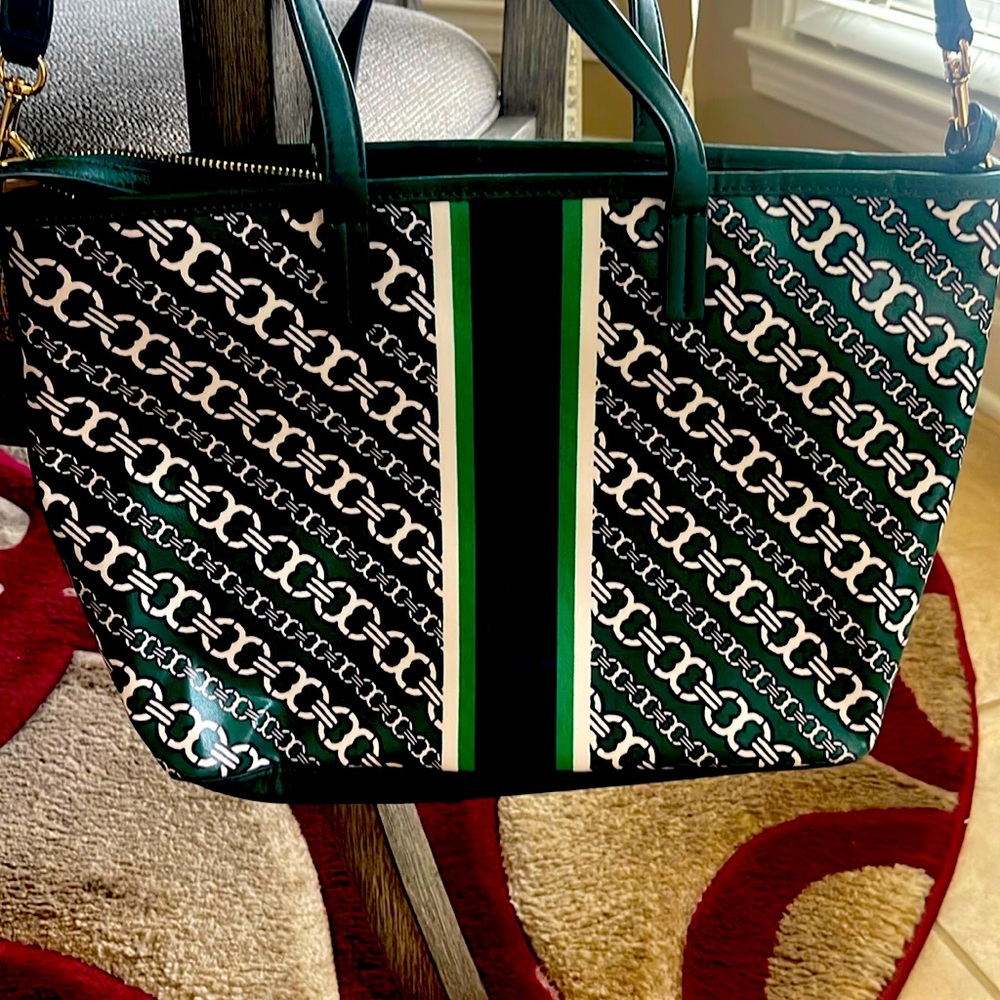 Tory Burch tote/ shoulder bag new without tags